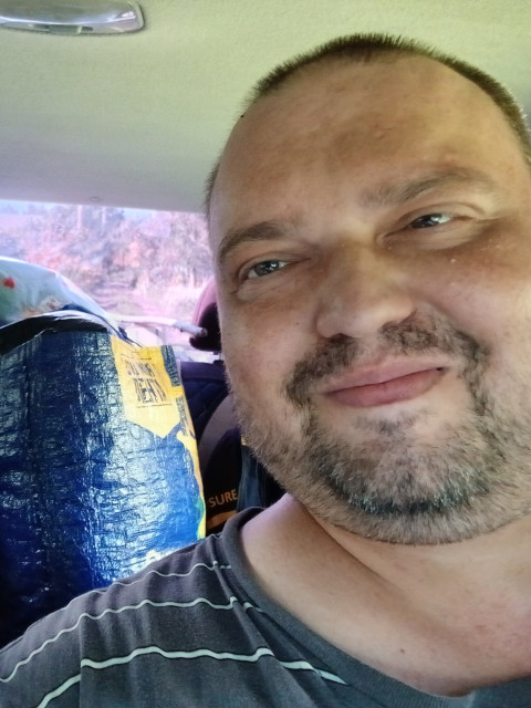 Дмитрий, Россия, Омск, 43 года, 1 ребенок. Познакомлюсь с женщиной для любви и серьезных отношений, брака и создания семьи, дружбы и общения. Очень хороший и веселый человек. 
Характер скрытный. Не женат
