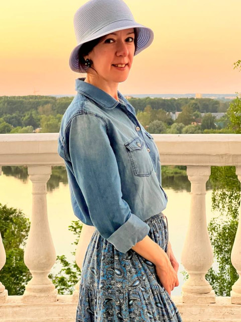 Ирина, Россия, Киров, 43 года, 1 ребенок. Ищу мужчину для создания семьи.Я настоящая, искренняя, душевная. Воспитываю сына которому 10 лет. Замужем не была. Имею высшее обра