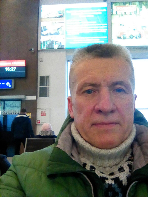 Виктор Черневич, Беларусь, Витебск, 53 года, 1 ребенок. Хочу найти симпатичную, спокойную, адекватную женщину, примерно моего возраста для серьезных отношенЯ нормальный, спокойный мужчина, работаю, свободен, есть две дочки, взрослые, живут отдельно. 