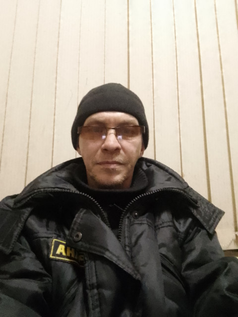Андрей, Россия, Солнечногорск, 45 лет. Познакомлюсь с женщиной для брака и создания семьи. Вдовец, работаю в охране кому нужен забирайте 🤣 ☺ 😄 