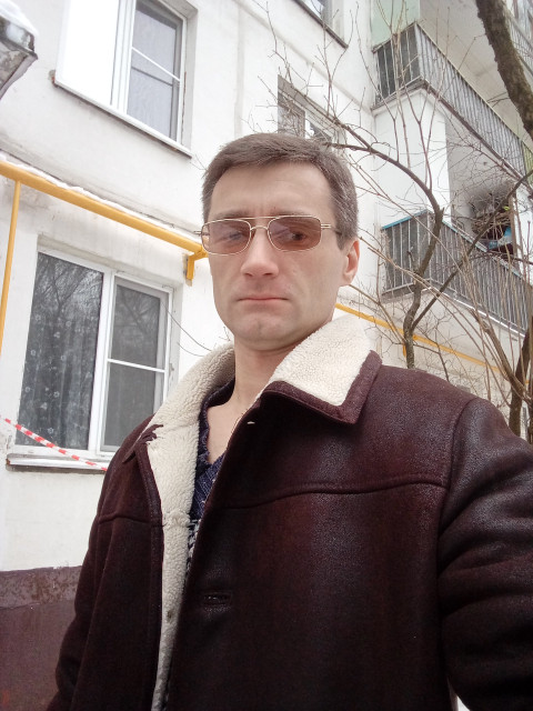 Виталий, Россия, Москва, 43 года, 1 ребенок. Познакомлюсь с женщиной для любви и серьезных отношений, брака и создания семьи, воспитания детей, рДобрый день, прекрасная незнакомка! Я обычный мужчина, без вредных привычек. Живу и воспитываю дочку