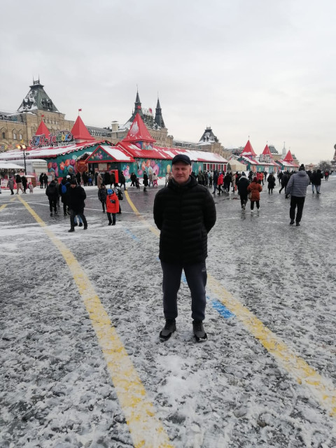 Алексей, Россия, Москва, 54 года, 1 ребенок. Познакомлюсь с женщиной для любви и, возможно, серьезных отношений, возможно, брака и создания семьиВ жизни выгляжу моложе, спортивного телосложения. Материально обеспечен.