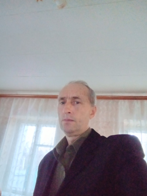 Геннадий, Россия, Луганск, 55 лет. Познакомлюсь с женщиной для любви и серьезных отношений.Живу один. Дети взрослые . Работаю водителем. Ищу вторую половинку.