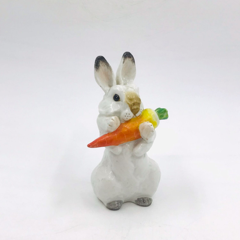 А вам нравится эстетика советского фарфора? Есть ценители?