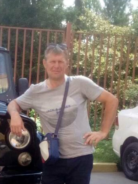 Паша, Москва, м. Аннино, 52 года. Хочу найти Красивую, нежную, заботливую. 
Женщину, в которой не болит голова. 😊 
Которая ценит и умееОбычный человек наверное как и все мужчины. Без вредных привычек. 
Который хочет любить и быть люби