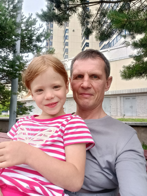 Александр Пашин, Москва, 49 лет, 2 ребенка. Ищу: Умную, добрую, ласковую, отзывчивую, хорошую собеседницу.  Анкета 739483. 
