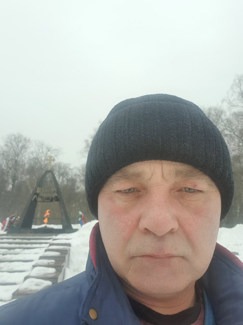Сергей, Россия, Москва, 48 лет, 1 ребенок. Хочу найти Нормальною, добруюНормальный добрый, общительный, в розводе даже не знаю что писать, состороны видней.