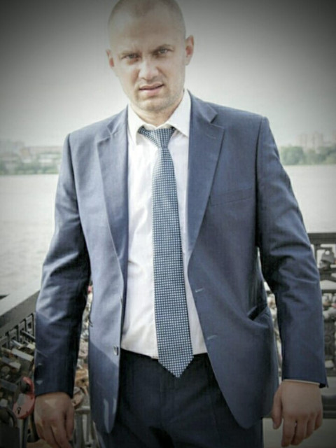 Александр Калинин, Россия, Ижевск, 39 лет. Хочу найти Ростом не более165 см стройную веселую понимающую .Весёлый движевый . Люблю природу выезд за город