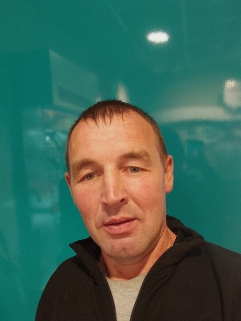 Виктор, Россия, Звенигово, 41 год. Познакомлюсь с женщиной для любви и серьезных отношений.Ищу женщину для создания семьи. Работящий, не пьющий.