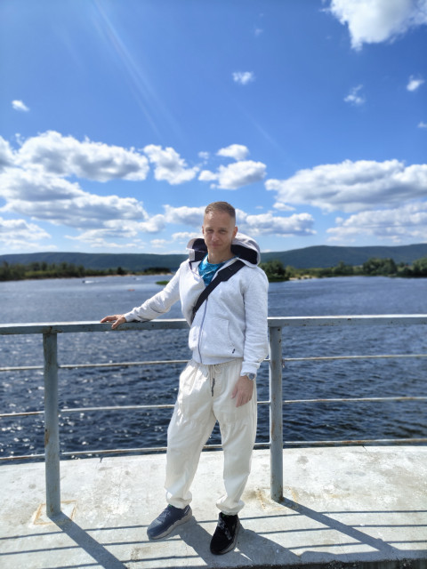 Игорь, Россия, Самара, 39 лет. Познакомлюсь с женщиной для любви и серьезных отношений, брака и создания семьи, воспитания детей, рДобрый, адекватный, живу один в своей квартире, работаю. Люблю пляжный отдых.