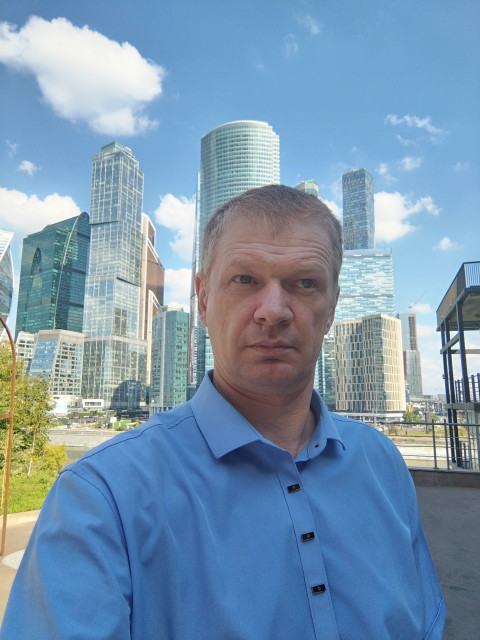 Владислав, Россия, Ярославль, 49 лет, 1 ребенок. Познакомлюсь с приятной девушкой из Ярославля, для общения и встреч, в перспективе для серьёзных отнНе курю, не пью. 
Живу в Ярославле