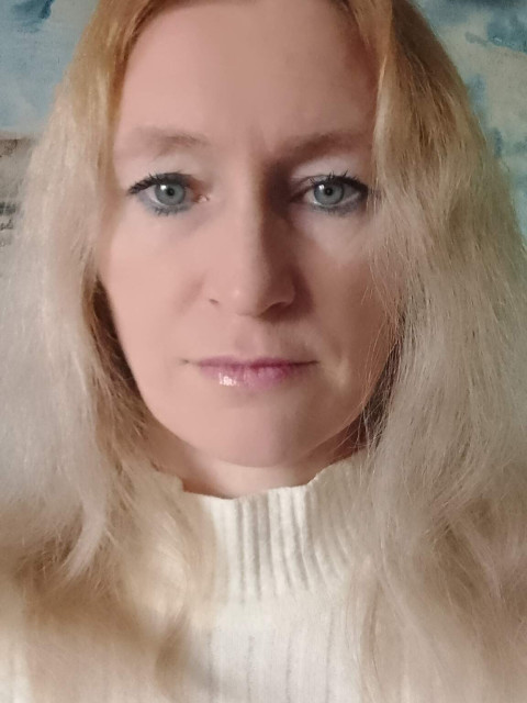 Елена, Санкт-Петербург, м. Проспект Славы, 42 года, 2 ребенка. Познакомлюсь с мужчиной не ниже 170 рост для серьезных отношений.  Анкета 748538. 