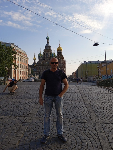 Николай, Россия, Санкт-Петербург, 44 года. Познакомлюсь с женщиной для любви и серьезных отношений.Родился в РБ, живу в Питере уже 7 лет, люблю свою работу.