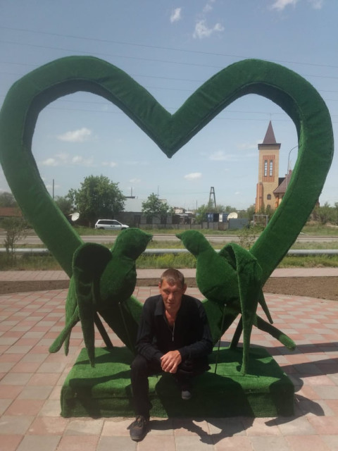 Фларис, Казахстан, Абай, 42 года, 1 ребенок. Познакомлюсь с женщиной для любви и серьезных отношений.Я весёлый люблю отдыхать на природе шашлыки жарить слушать музыку танцевать весилитцау