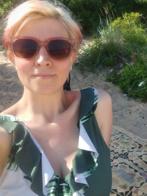 Евгения, Россия, Санкт-Петербург, 38 лет, 2 ребенка. Хочу найти Интересует мужчина надёжный, ответственный умный с хорошим чувством юмора, для построения семьи, желЛюблю природу, активный отдых(загород, бег, велосипед)и культурный(музеи, выставки и. д)име