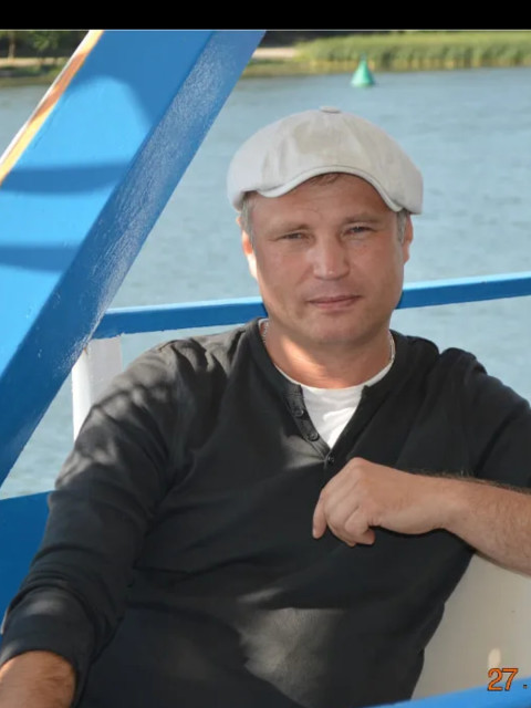 Геннадий, Россия, Таганрог, 49 лет. Познакомлюсь с женщиной для любви и серьезных отношений, брака и создания семьи, воспитания детей. Чтоб...  Анкета 758083. 