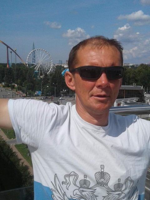 Андрей, Россия, Саратов, 42 года. Он ищет её: Познакомлюсь с женщиной для любви и серьезных отношений.В процессе общения