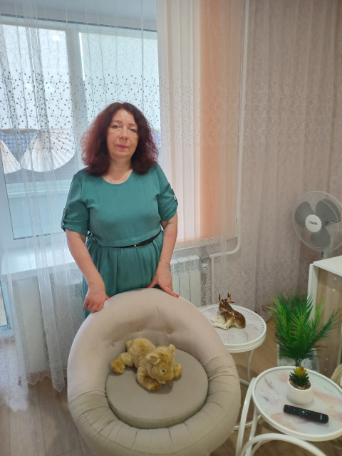 Елена, Россия, Петрозаводск, 55 лет. Она ищет его: Познакомлюсь с мужчиной для любви и серьезных отношений.Имею педагогическое образование. В разводе, двое взрослых детей, живут отдельно.