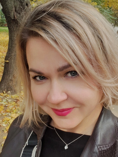 Елена, Москва, м. Ботанический сад, 43 года, 1 ребенок. Познакомлюсь с мужчиной для любви и серьезных отношений, брака и создания семьи, воспитания детей.Приветствую, итак, она звалась Еленой! )) 
Разведена и живу с лапочкой-дочкой 8 лет. 
Люблю деревн