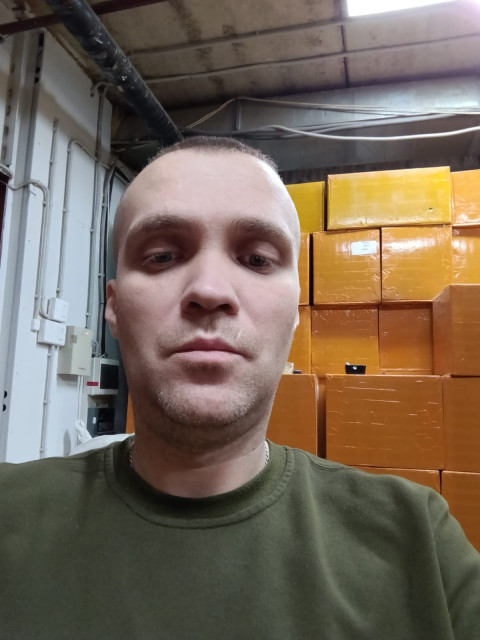 Максим, Москва, м. Солнцево, 27 лет, 2 ребенка. Он ищет её: Познакомлюсь с девушкой для брака и создания семьи. Анкета 766800. 