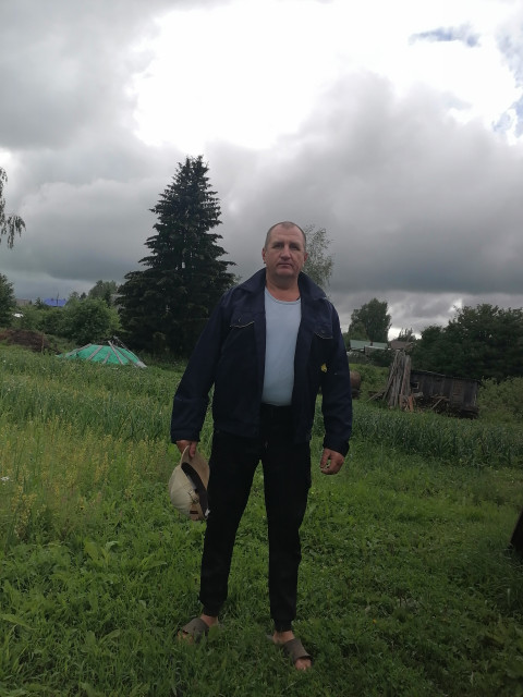 Владимир, Глазов, 55 лет, 3 ребенка, 1 фото. Познакомлюсь с женщиной для брака и создания семьи, без вредных привычек, чистоплотной.  Анкета 768065. 