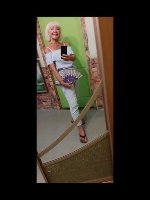 Ирина, Россия, Геленджик, 50 лет, 1 ребенок. Хочу найти Для создания семьи нормального, умного доброго, не пьющего мужчину.Активная, позитивная и заботливая, приношу радость и удачу. Вдова. Со мной надёжно и интересно! Не п