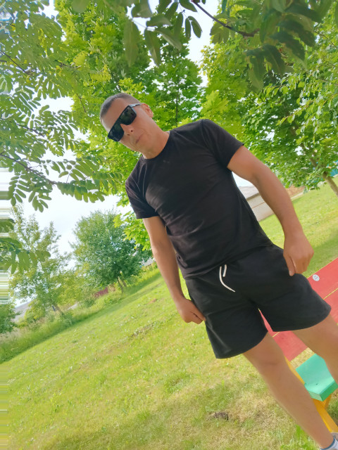 Вадим, Беларусь, Крупки, 47 лет, 2 ребенка. Он ищет её: Познакомлюсь с женщиной для любви и серьезных отношений, брака и создания семьи. Анкета 769500. 