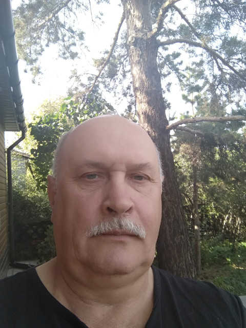 Виталий Гончаров, Казахстан, Сарань, 69 лет. Хочу найти Среднего возраста. Симпатичную. Без вредных привычек. Добрую. Цель знакомства брак.Работаю проектировщиком. Живу в своем доме. Есть машина.