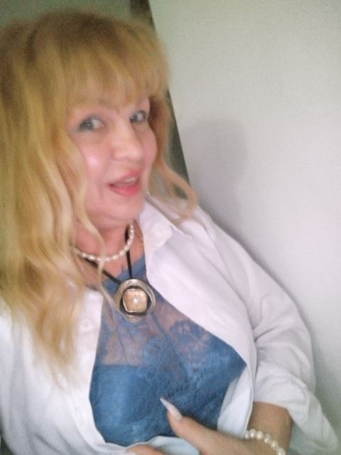 Люда, Россия, Армавир, 70 лет, 1 ребенок. Познакомлюсь с мужчиной для брака и создания семьи.Высшее образование, в разводе, познакомиться для брака, люблю готовить, творчество, животных, люблю 