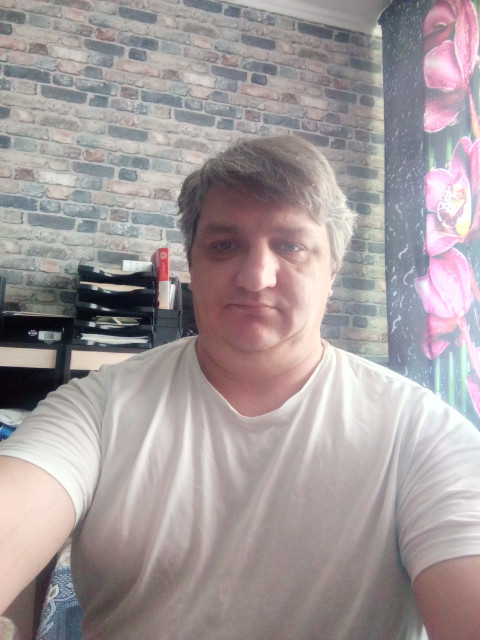 Игорь, Россия, Москва, 41 год. Познакомлюсь с женщиной для любви и серьезных отношений, брака и создания семьи, рождения совместных:-) Московский таксист лет так 12 не знаю что ещё сказать