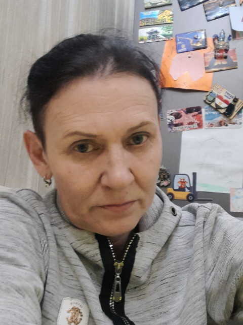 Татьяна, Россия, Астрахань, 54 года, 3 ребенка. Познакомлюсь с мужчиной для дружбы и общения. Уважаю честность, порядочность.Меня зовут Татьяна, 53года. Трое детей. Не замужем, расматриваю серьёзные отношения, но пока дружба 