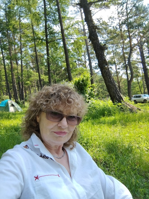 Ольга, Красноярск, 66 лет, 2 фото. Ищу мужчину самодостаточного. Присутствие автомобиля обязательно, не пьющего.  Анкета 772463. 
