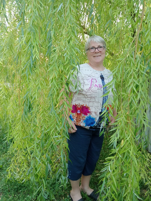 Клавдия, Россия, Зеленоград, 75 лет, 2 ребенка. Хочу найти Порядочного и не жадного, без вредных привычекМне 75 лет пенсионерка живу в Москве не имею собственной площади. Общительная, хозяйственная, скромн