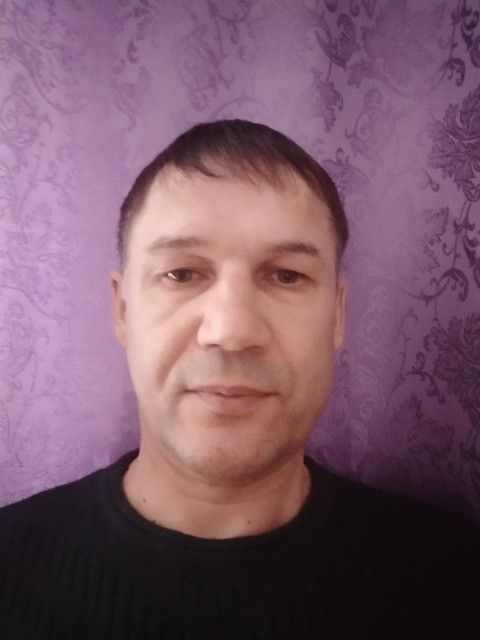 Николай, Россия, Бутурлиновка, 48 лет. Познакомлюсь с женщиной для дружбы и общения.Одинок, хочу пообщаться с доброй, заботливой женщиной.