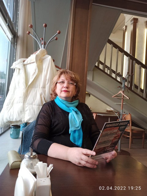 Наталья, Россия, Хабаровск, 57 лет, 1 ребенок. Хочу найти Внимательного и понимающего, одним словом, " своего".Не курю. 
При общении подробности.