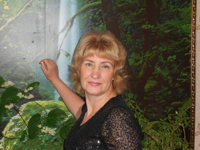 Светлана, Ульяновск, 62 года, 2 ребенка, 2 фото. Ищу: стройного. без вредных привычек, не жадного, честного, с чувством юмора.... Рост не менее 173см, без...  Анкета 775159. 