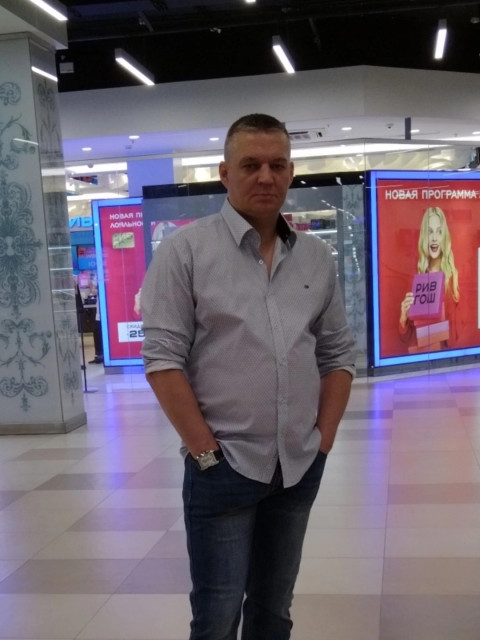 Максим, Россия, Санкт-Петербург, 41 год, 1 ребенок. Познакомлюсь с женщиной из Санкт-Питербурга для серьезный длительных отношений и создание семьи ценю...  Анкета 775554. 