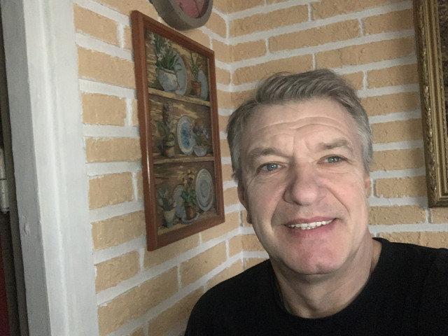 Владимир, Россия, Москва, 56 лет. Хотелось бы познакомится с спокойной женщиной, для создания длительных теплых отношений. С той которая...  Анкета 775976. 