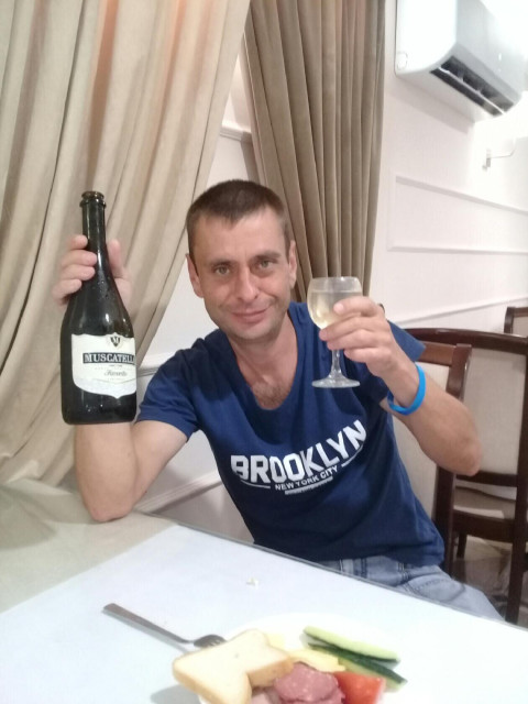 Константин, Краснодар, 45 лет, 2 фото. Познакомлюсь с простой женщиной для любви и серьезных отношений.  Анкета 779028. 