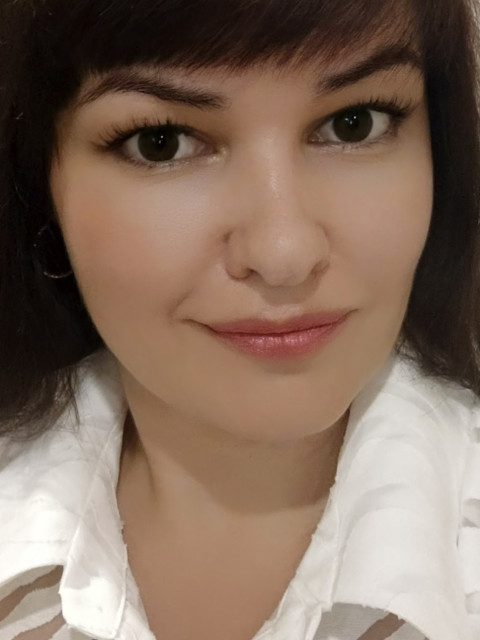 Елена, Россия, Воронеж, 43 года, 1 ребенок. В разводе 2 года. Есть дочь 11 лет. Активная, спортивная, жизнерадостная, обеспеченная