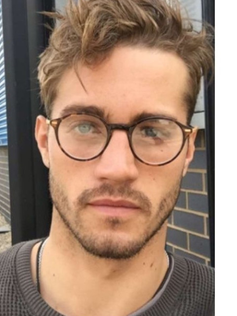 Святослав, Россия, Москва, 34 года, 2 ребенка. Познакомлюсь с женщиной для любви и серьезных отношений, гостевого брака, воспитания детей, дружбы иДля начала ищу общения, в идеале даму, которая примет меня таким какой я есть. Увлекаюсь разным, под