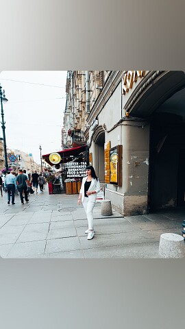 Наташа Савенко, Россия, Москва, 45 лет, 1 ребенок. Хочу найти Доброго, не жадного, с чувством юмора.Я эмоциональный человек. Не люблю, когда меня обманывают.