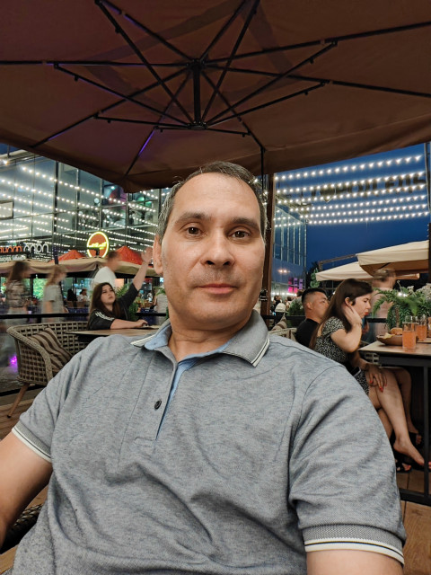 Максим, Россия, Оренбург, 45 лет, 1 ребенок. Он ищет её: женщину для любви и серьезных отношений, брака и создания семьи, гостевого брака, дружбы и общения.  Анкета 784370. 