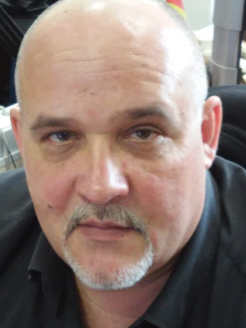 Станислав, Москва, м. Жулебино, 64 года, 2 ребенка. Познакомлюсь с женщиной для дружбы и общения.Находиться в одиночестве все свободное время отчасти полезно. Появляются навыки отпетой домохозяйки.