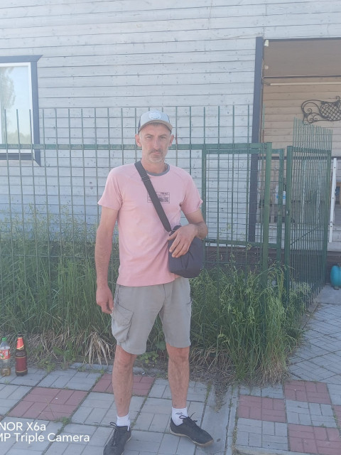 Илья, Курск, 48 лет, 2 ребенка, 1 фото. Познакомлюсь с женщиной для любви и серьезных отношений, воспитания детей.  Анкета 785871. 