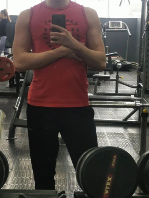 Влад, Россия, Москва, 30 лет. Познакомлюсь с женщиной для любви и серьезных отношений.29 лет, живу в Электростали. Хожу в зал, катаюсь на велосипеде. Люблю активный отдых. Остальное в л/