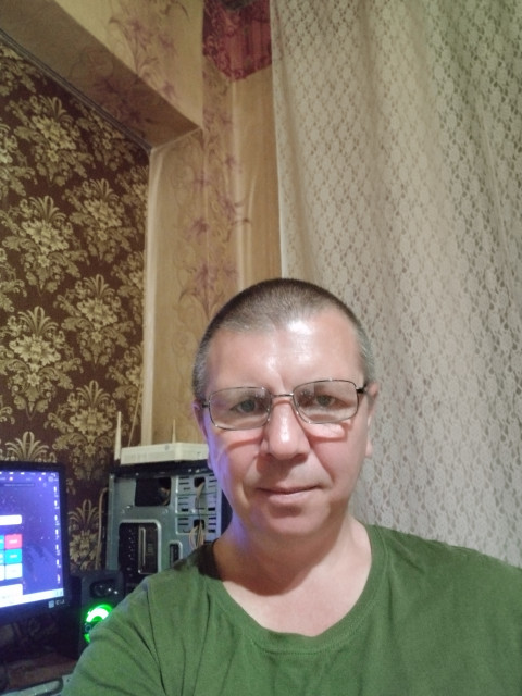 Роман, Казахстан, Алматы, 46 лет. Познакомлюсь с женщиной для любви и серьезных отношений, брака и создания семьи, рождения совместныхРусский, полный, добрый :) Не красавец и не идеал, но умею ценить и уважать отношения. Ищу адекватну