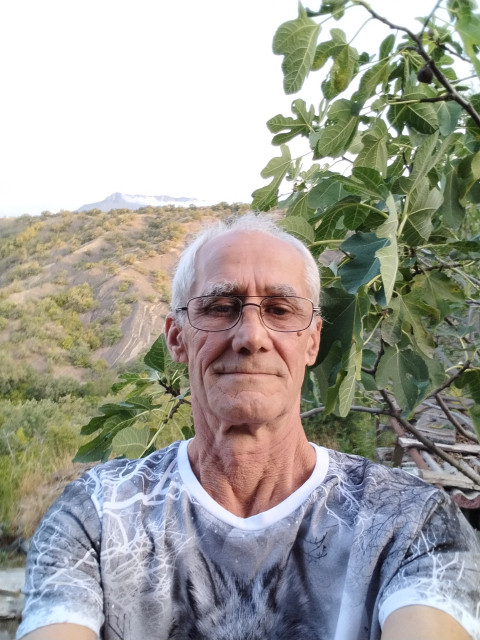 Ибраим, Россия, Алушта, 67 лет, 2 ребенка. Хочу встретить жизнерадостную, улыбчивую, добрую женщину для совместной жизни.Крымский татарин.. 66 лет. Энергичный, позитивный. Вдовец