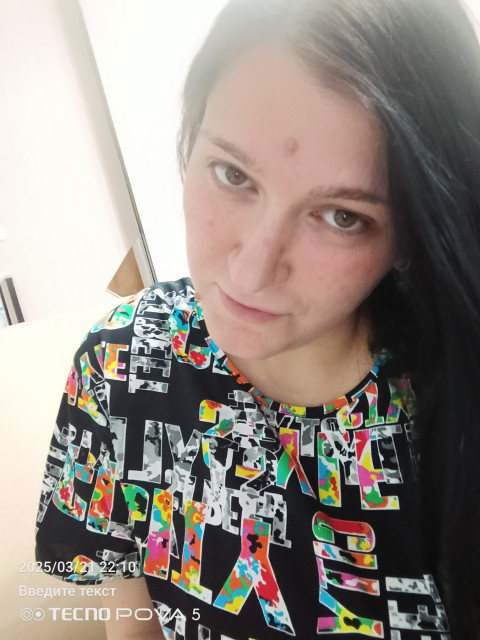 Стелла, Россия, Ярославль, 32 года, 3 ребенка. Хочу найти верного мужчину который искренне будет любить и ценить. 
Который примет моих детей и полВоспитываю 3 сыновей
Старшему 5 
Среднему 2 года
Младший совсем маленький
Работаю на удалёнке