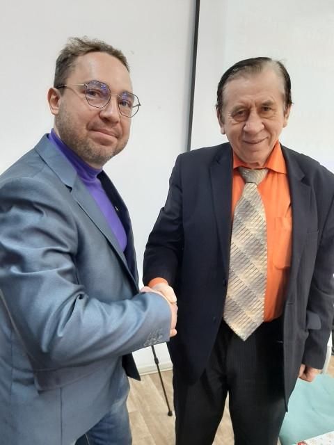 C Леней Голубковым из рекламы МММ